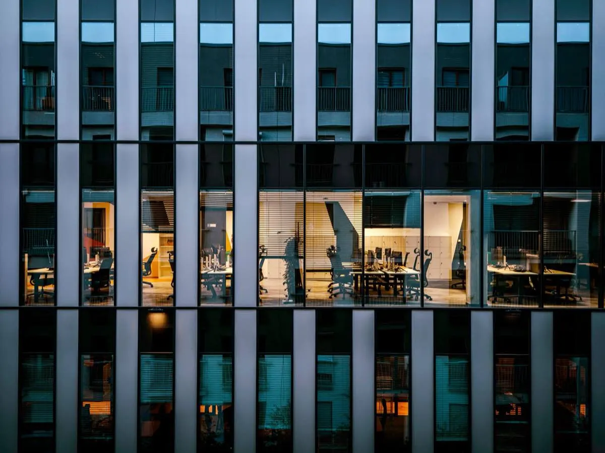 Commercial window services in Cedar Rapids, IA